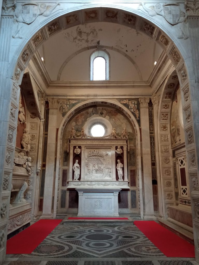 Sant'Anna dei Lombardi: Cappella Piccolomini