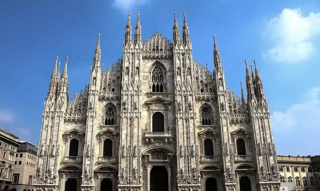 Milano, Duomo: La Nuova Legge
